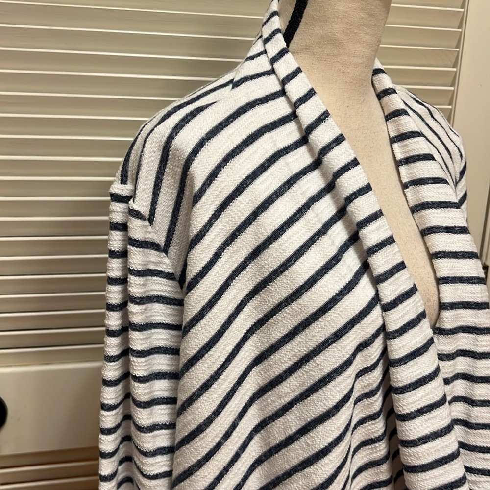 Hearts of Palm Striped Cardigan in Navy and White, Size XLarge, GUC - Picture 6 of 15
